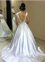 Alluring White Satin Bridal Gown for Marriage with Pockets