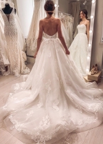A-line Sweetheart Neckline Wedding Dresses
