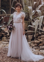 A Line Tulle Wedding Dresses Lace Beads Fairy bohemian Bridal Gowns Sweep Train Vestido de noivas
