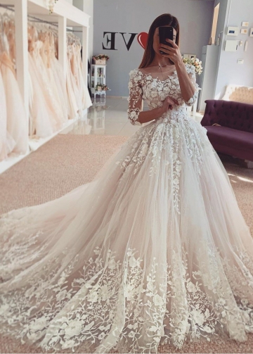 Beautiful Floral Lace Wedding Bridal Gown with Sleeves