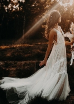 Bohemian Wedding Dresses V-Neck Backless Romantic Dreamy Bridal Gowns