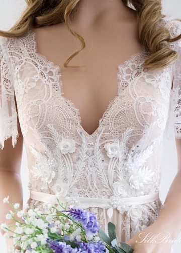 Boho Wedding Dress 2023 V Neck Short Sleeve Lace Beach Wedding Gown