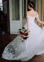 Clustered Petals Skirt Wedding Dress Off-the-shoulder Vestido de novia