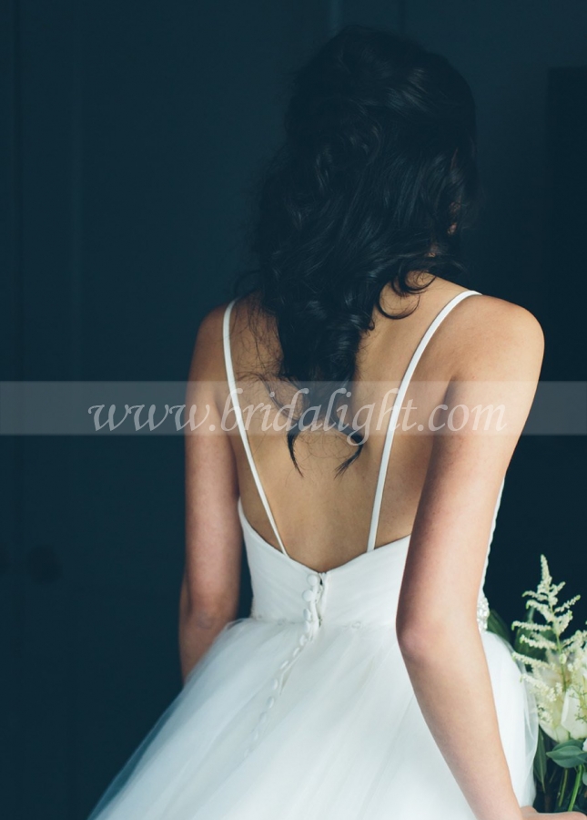 Classic A-line Spaghetti Straps Tulle Wedding Dress 2022 Beaded Belt