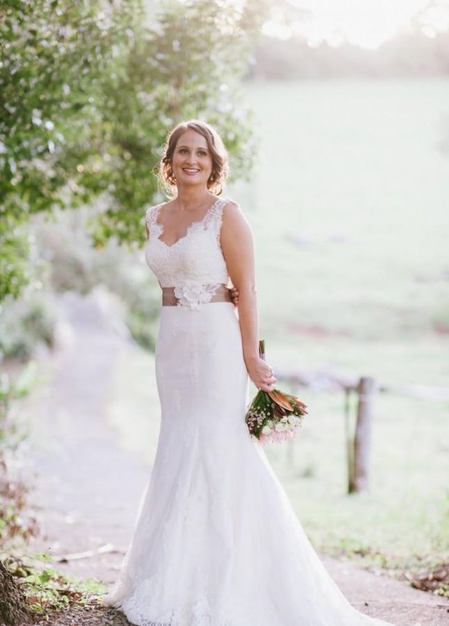 Classic Fit&Flare Lace Wedding Dress with Flower Sash