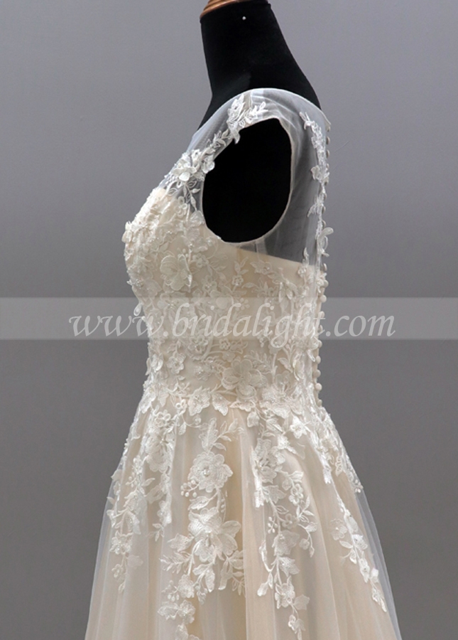 Champagne Ivory A-line Wedding Dresses Bateau Neckline Lace Appliques Custom Made Garden Church Bridal Gowns