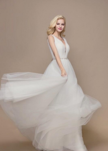 Dreamed Tulle Bridal Dresses with Jewelry Belt