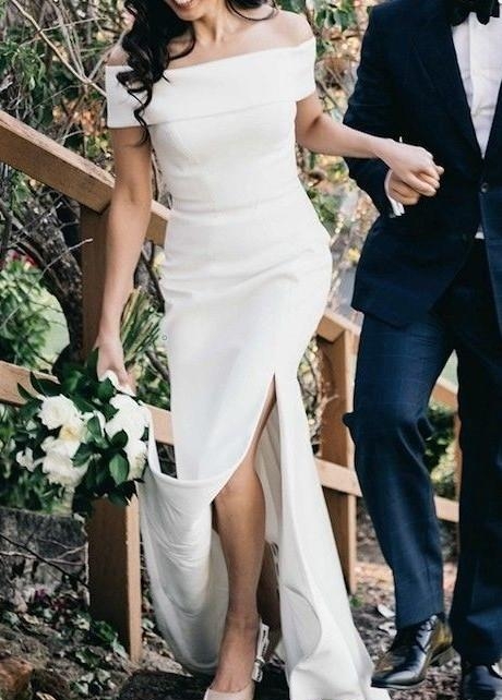 Elegant Off-the-shoulder Wedding Dresses for Women