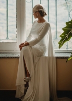 Fantasy Wedding Dress with Cape Soft Satin Simple Tradition Refined Bridal Gown Beaded Vestido de noivas