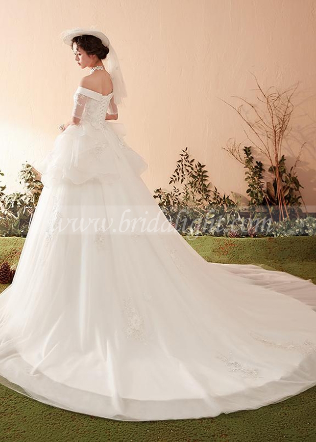 Gorgeous Appliques Lace Chapel Train A-Line Wedding Dress 2023