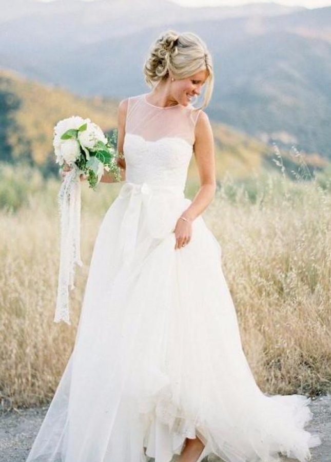 Illusion Neckline Simple Boho Wedding Gowns with Tulle Skirt