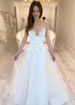 Lace Spaghetti Straps Wedding Gowns with A-line Tulle Skirt