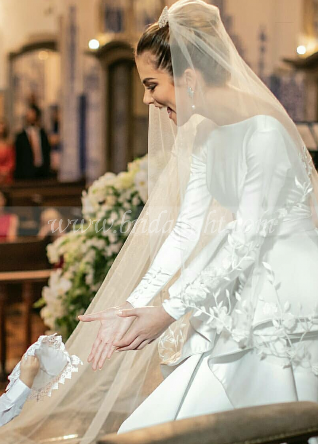 Long Sleeves White Wedding Gown with Flounced Skirt