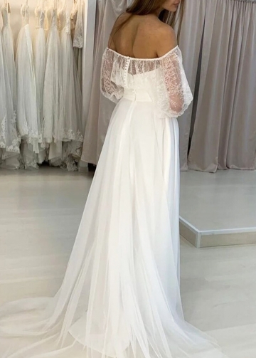 Lace and Tulle Summer Wedding Gown With Sleeves