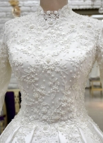 Long-sleeved Muslim High Collar Wedding Gowns with Lace Pearls