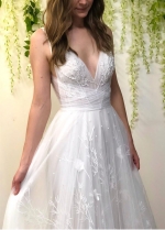 Lace Tulle V-neck Wedding Gown