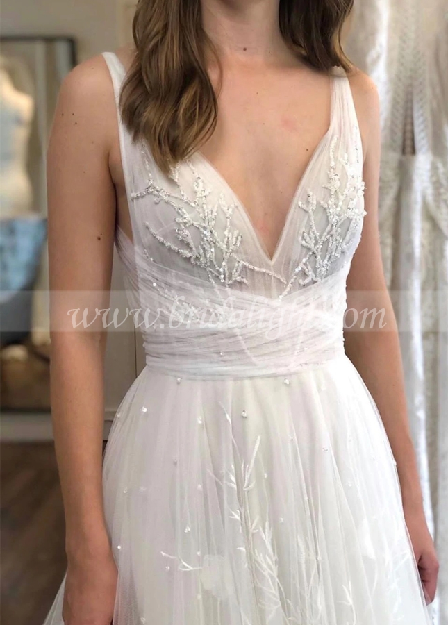 Lace Tulle V-neck Wedding Gown