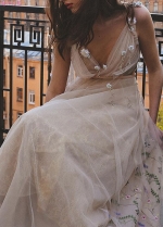 Meticlously Embroidery Wedding Dresses Dreamy Bohemian Bridal Gowns Backless