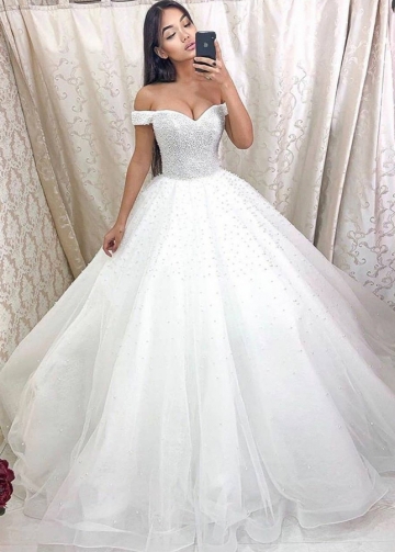 Off the Shoulder Pearls Wedding Dress Luxurious 2022