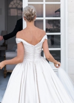 Off Shoulder Elegant Pleated Bridal Gowns