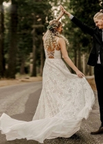 Romantic Bridal Gowns Champagne lining Chic Noivas