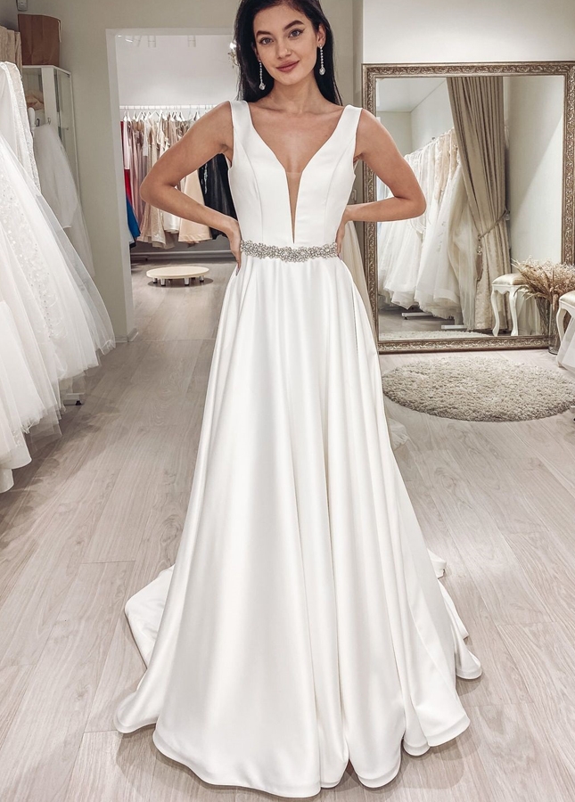 Simple Satin Bridal Wedding Gown with Rhinestones Belt