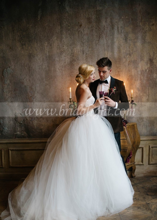 Sweetheart Lace Tulle Princess Ball Gown Wedding Dresses