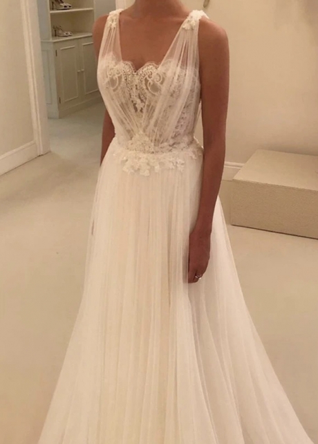 Sweetheart Neckline Boho Wedding Dress Beach Simple Ivory Tulle Skirt