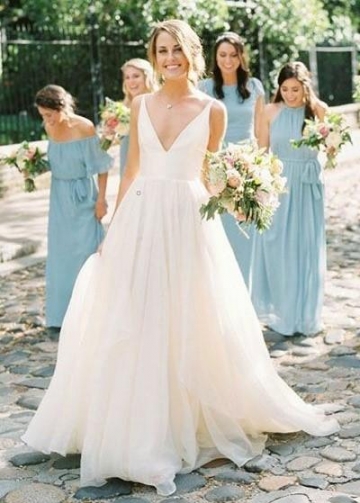 Soft Chiffon Simple Boho Wedding Dresses with V-neckline
