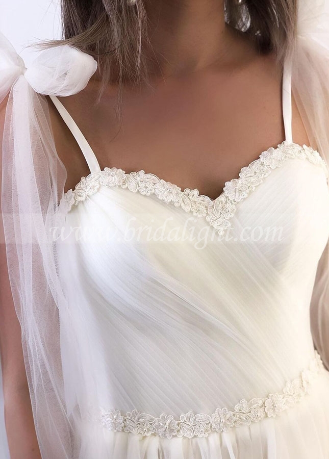 Sweetheart Neckline A-line Simple Wedding Dresses with Spaghetti Straps