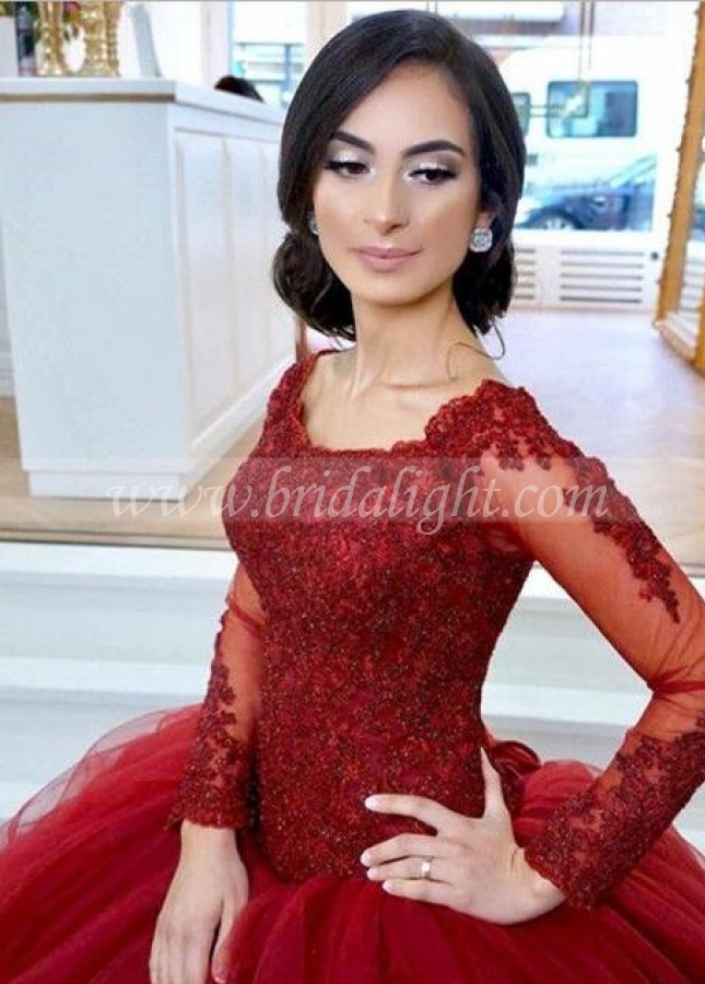 Scoop Neck Lace Tulle Red Ball Gowns Long Sleeved Evening Dresses
