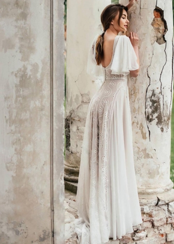 Short Flare Sleeve Wedding Dresses V-Neck Bohemian Bridal Gowns