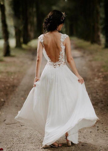 Sexy Backlss Chiffon Wedding Dresses INS A Line Lace Appliques Bridal Gowns Summer Fall Noivas