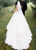Sheer Neck A Line Wedding Dresses Lace Appliques Elegant Gorgeous Bridal Gowns African Vestido De Noivas