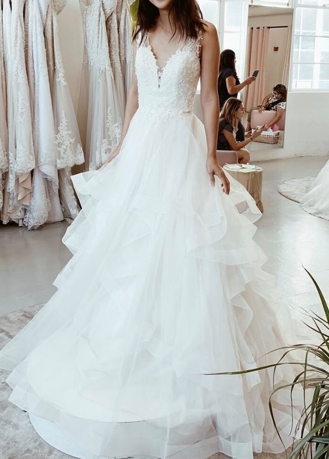 V-neck Tulle Bride Dresses with Lace Bodice
