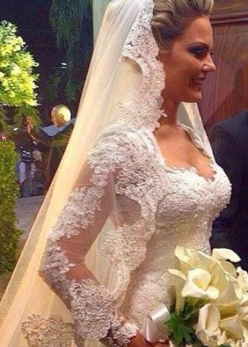 Vintage Lace Wedding Dress with Sheer Long Sleeves