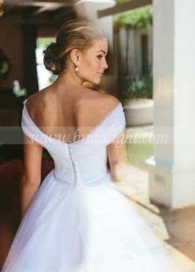 White Tulle A-line Wedding Dresses Off-the-shoulder