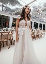 Wedding Dresses Lace Appliqued Boho Bridal Gown Beach V-neck Backless Vintage Dress