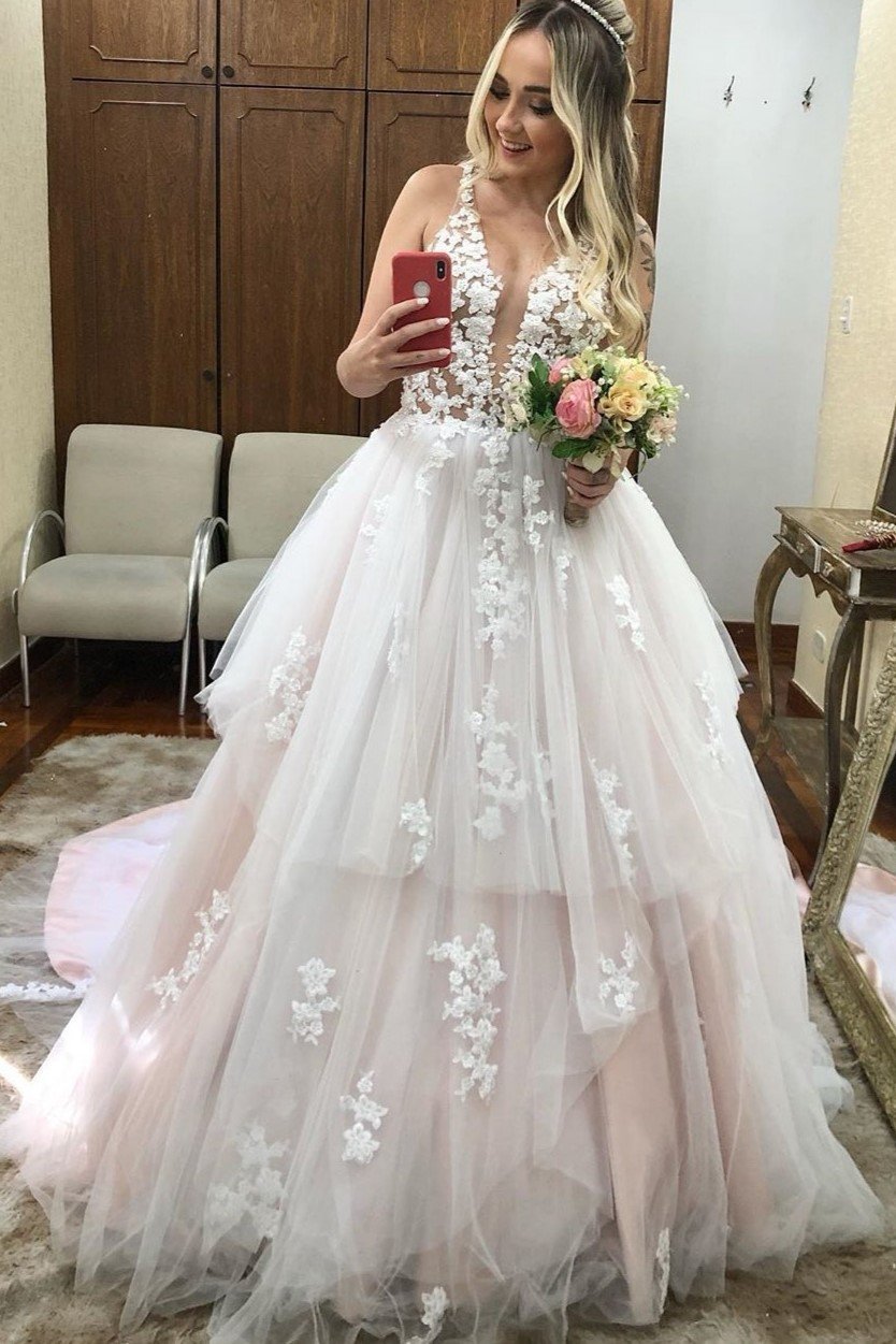 V-neck Lace Modest Wedding Dresses with Short Sleeves